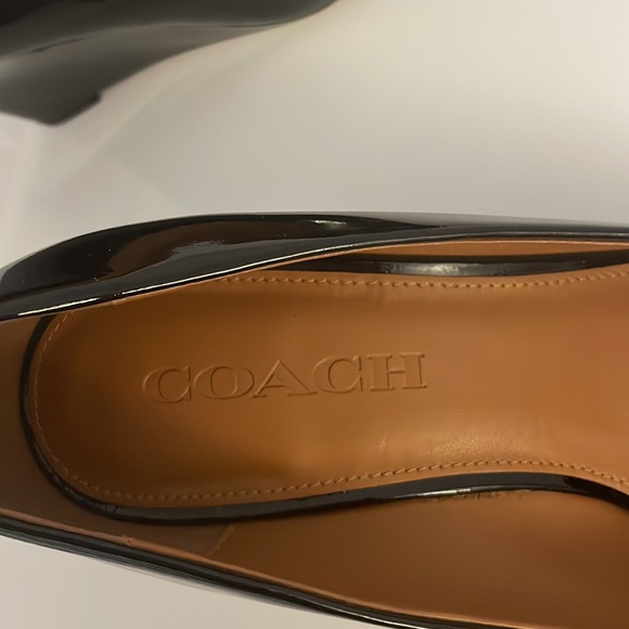 Coach wedge hill 7.5 but run little small, will fit better for 7 - Picture 2 of 4
